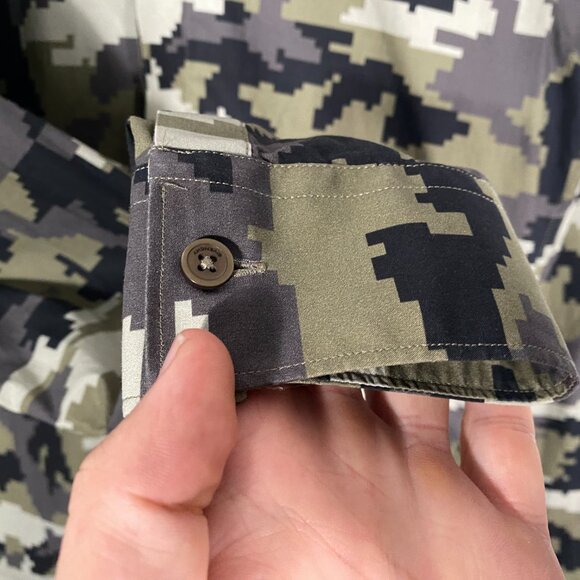 Givenchy Pixel Camo Star Motif Long Sleeve Button Up Shirt men's size FR40 / L - Picture 4 of 9